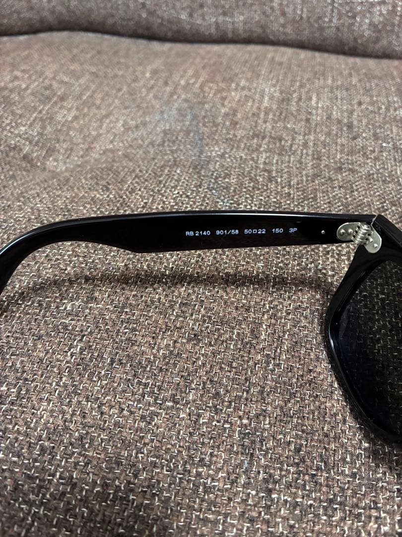 Ray-Ban ブラック サングラス ウェイファーラー