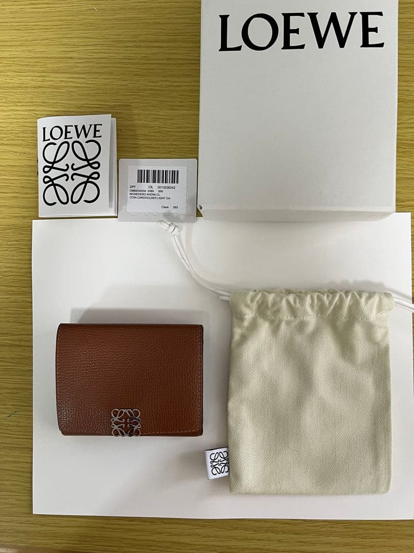 【LOEWE】ロエベ　アナグラム ウォレット（三つ折り財布）