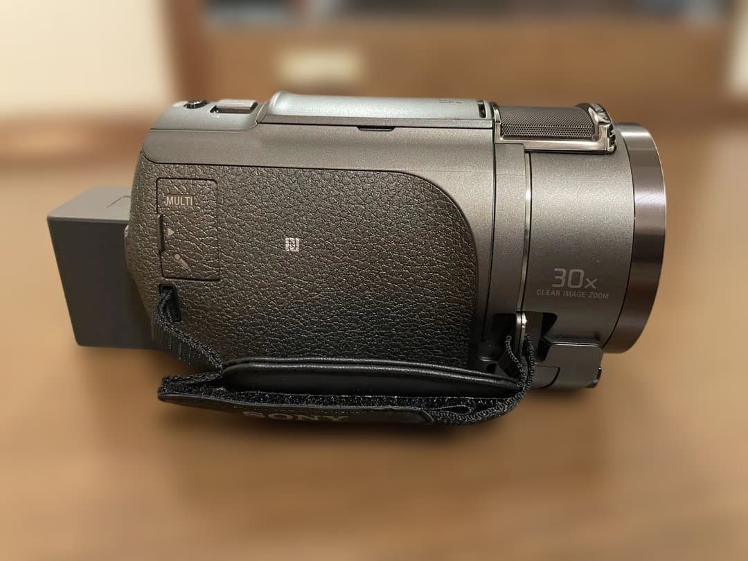 【中古美品】SONY 4K FDR-AX45 ビデオカメラ本体、充電器 ケース付