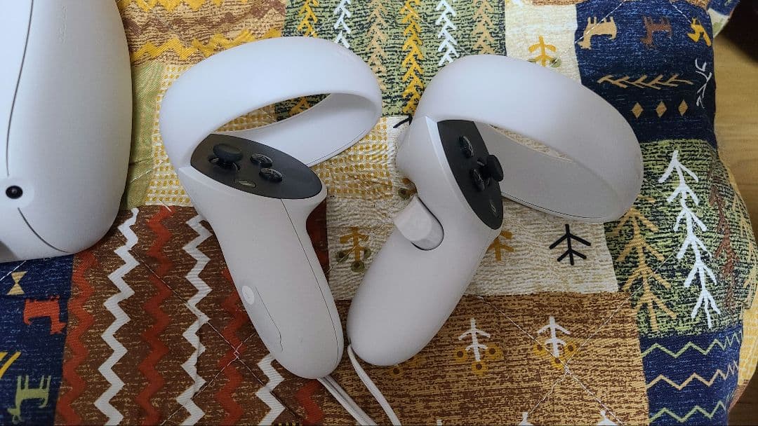  Quest 2 ヘッドセットとコントローラーセット 64GB