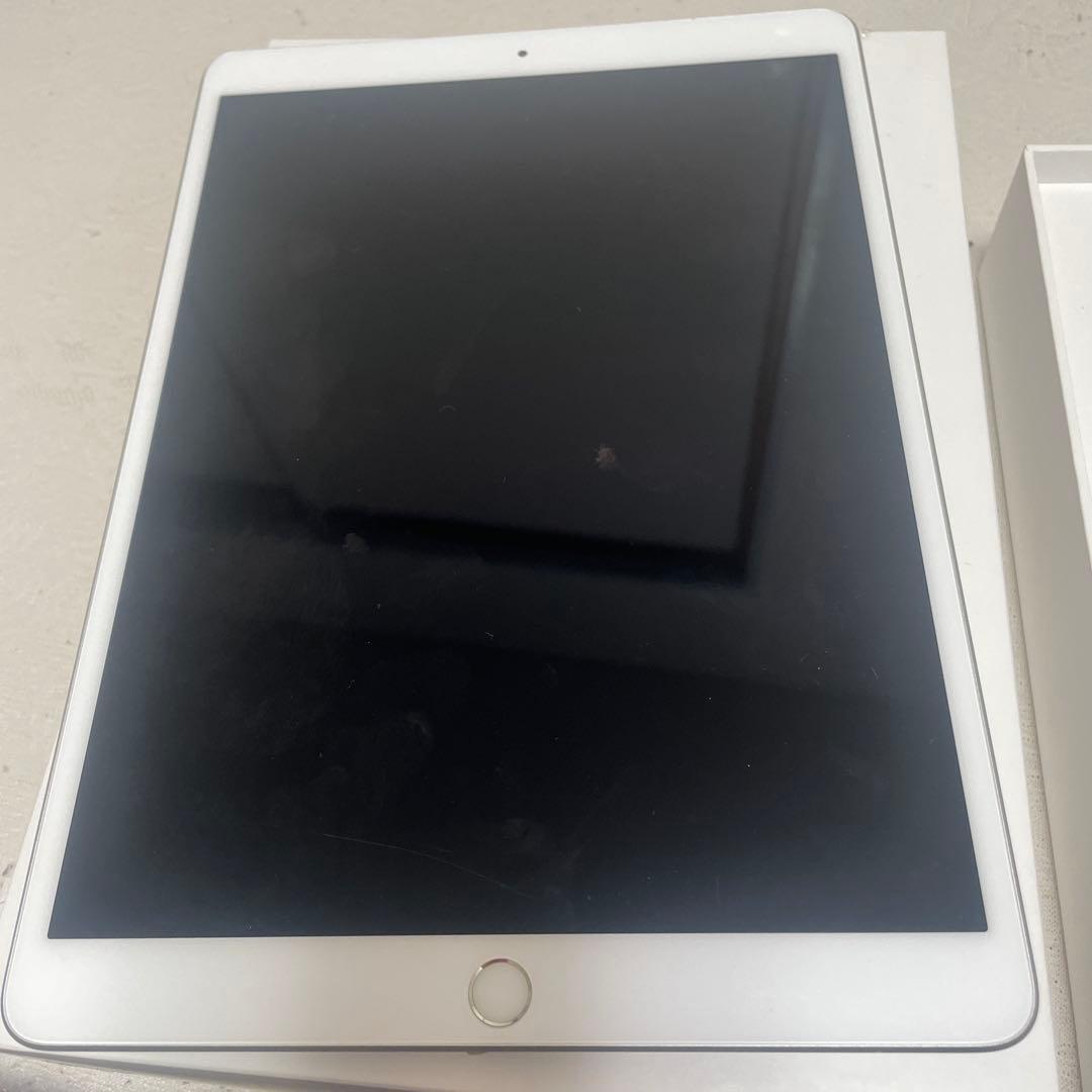 ね*き様 Apple iPad Air (第3世代) 64GB 本体　バッテリー