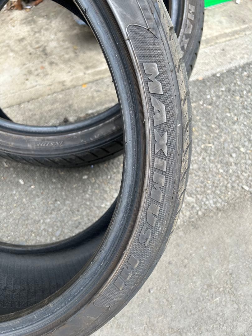 235/35R19 タイヤ 2本