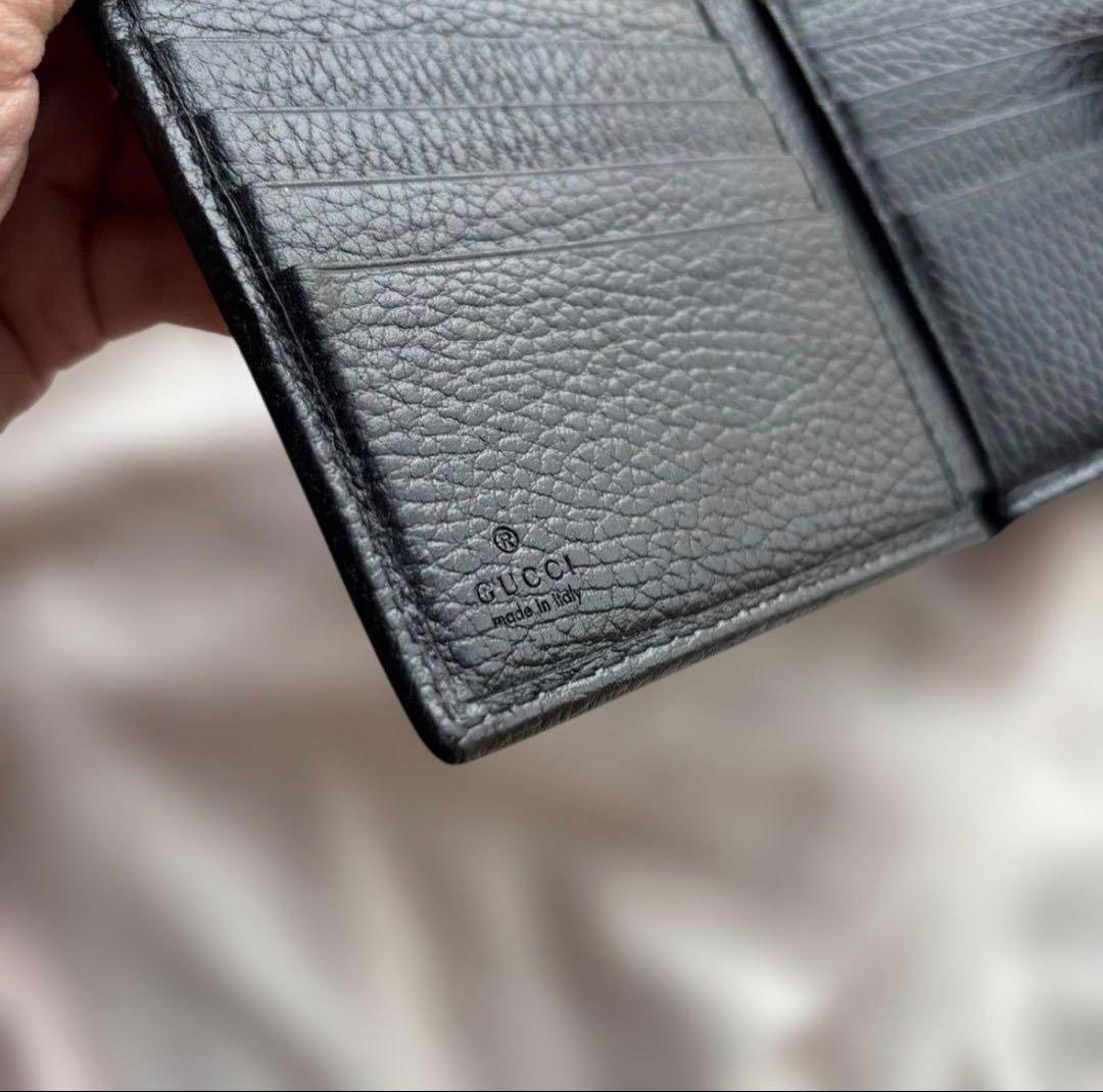 GUCCI ブラック　二つ折り財布
