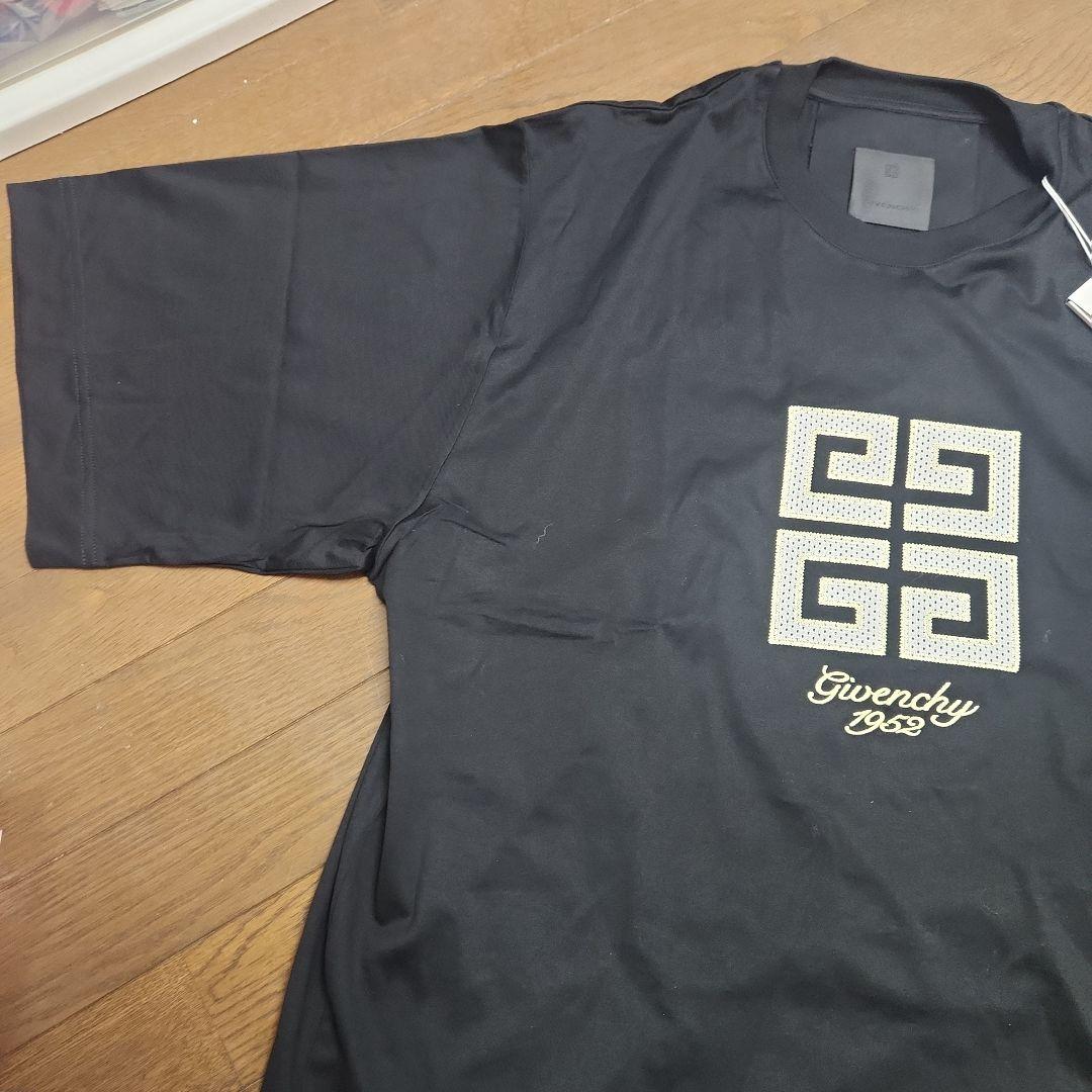 オ*ク様 23日22時まで気まぐれお値下げGivenchy ロゴ Tシャツ 黒