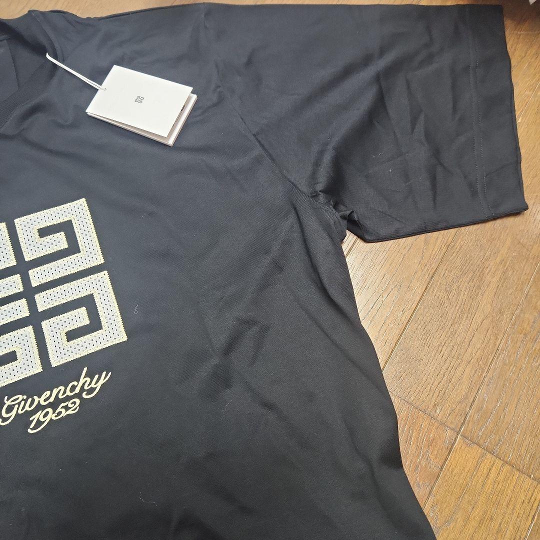 オ*ク様 23日22時まで気まぐれお値下げGivenchy ロゴ Tシャツ 黒