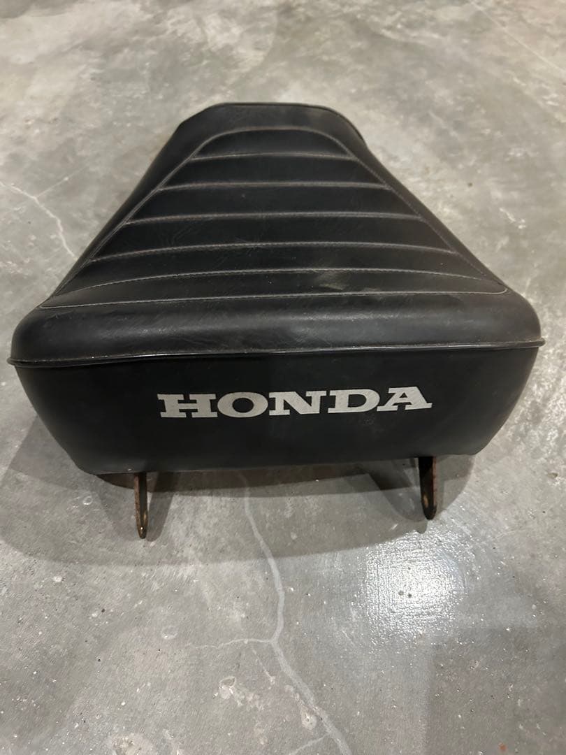 HONDA cd125t ベンリィ125 シート