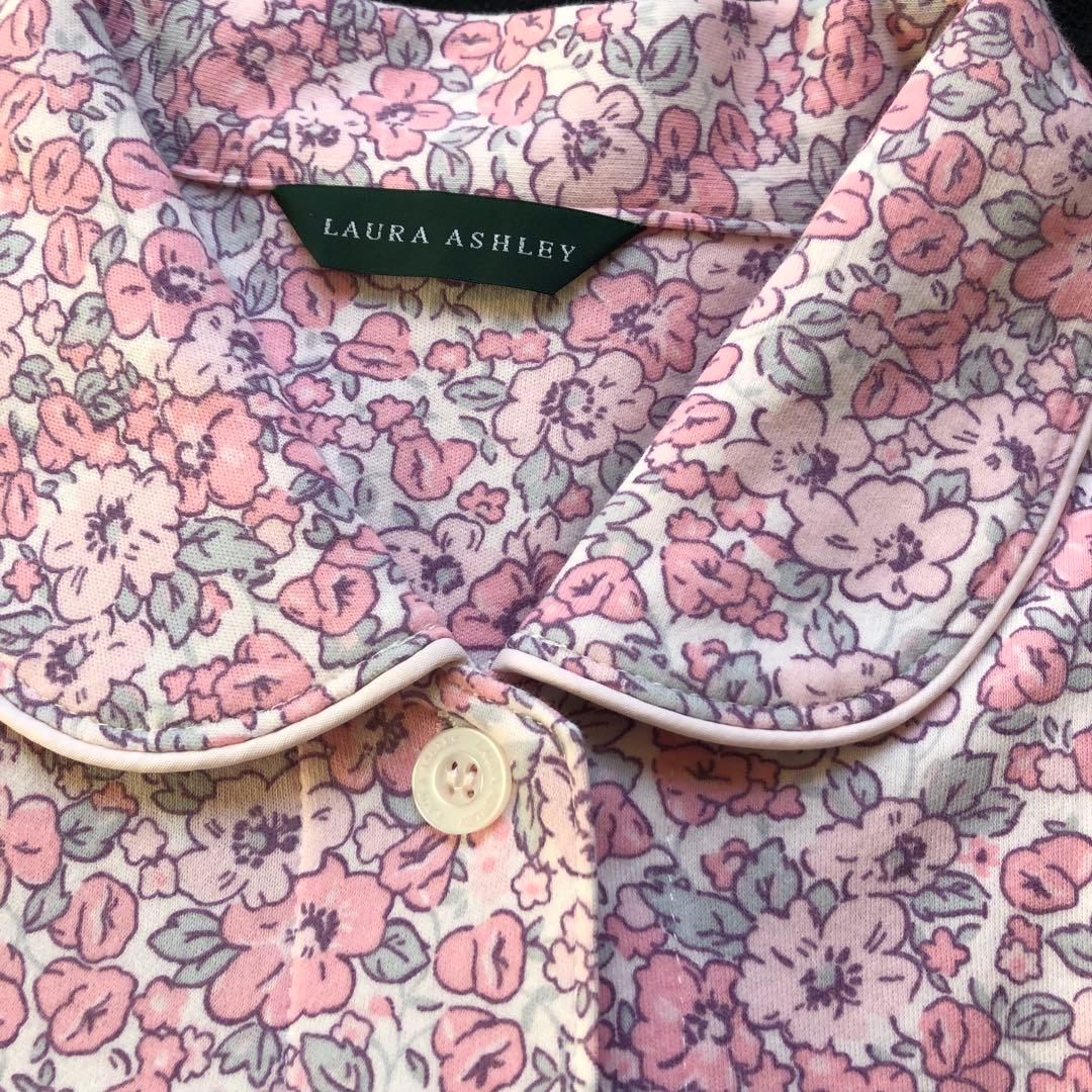 ローラアシュレイ　小花柄パジャマ