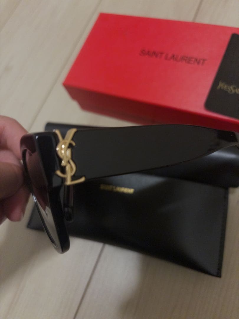 「極美品」SAINT LAURENT サングラス ユニセックス