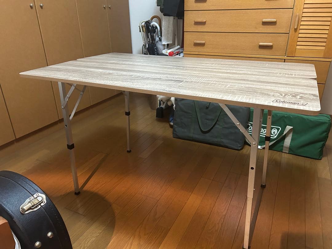 Coleman 折りたたみテーブル 木目調