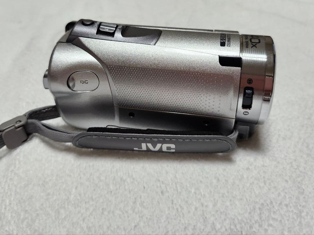JVC Everio ビデオカメラGZ-E290-S シルバー /美品 動作◎