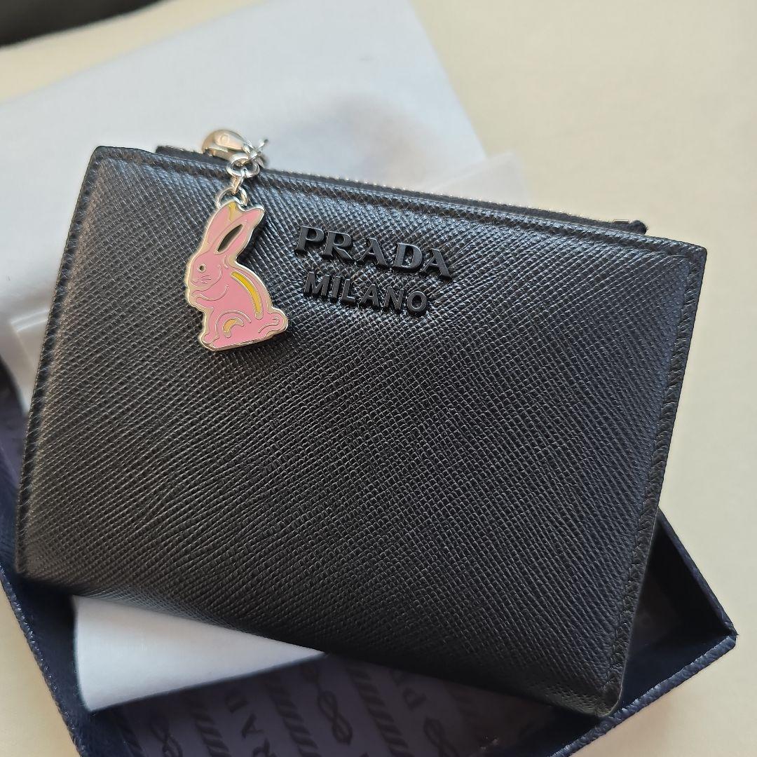 PRADAプラダ二つオリ財布