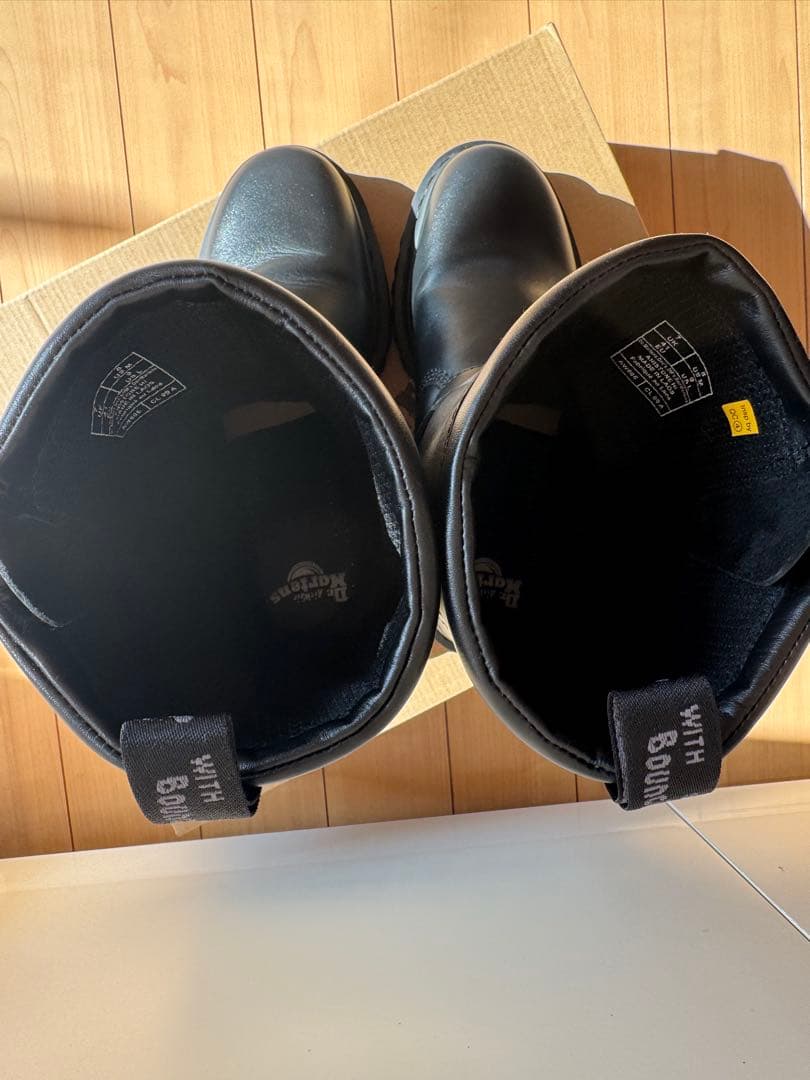 Dr. Martens ブラックレザーブーツ　アニストン