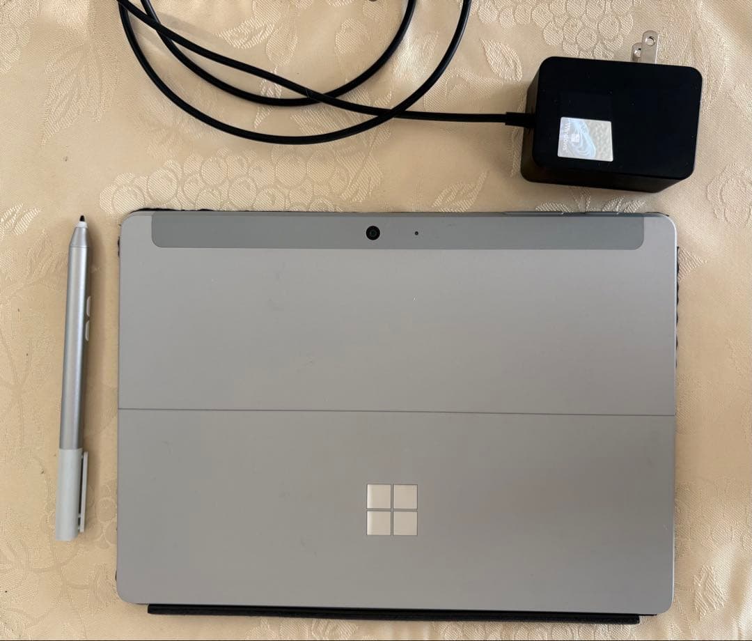 サーフェス go3 8GB surfaceペン有 2022モデル core i3