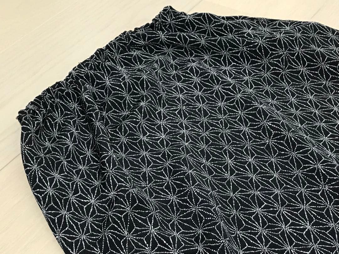 ★ワンダフルワールド　和柄縮緬　麻の葉　両側ポケット　スカート　黒