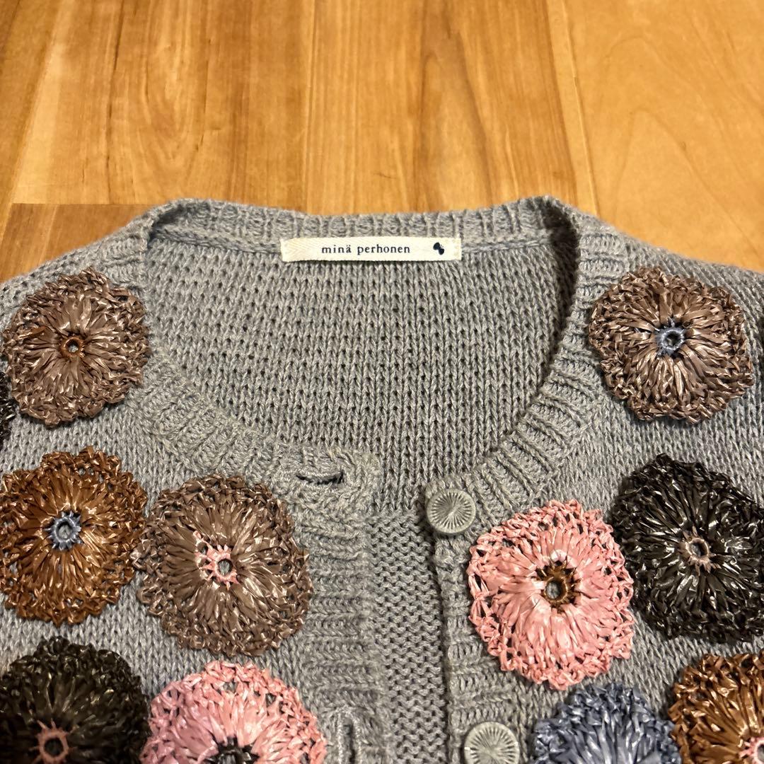 ミナペルホネン os8144 花モチーフ刺繍 グレー ニットカーディガン