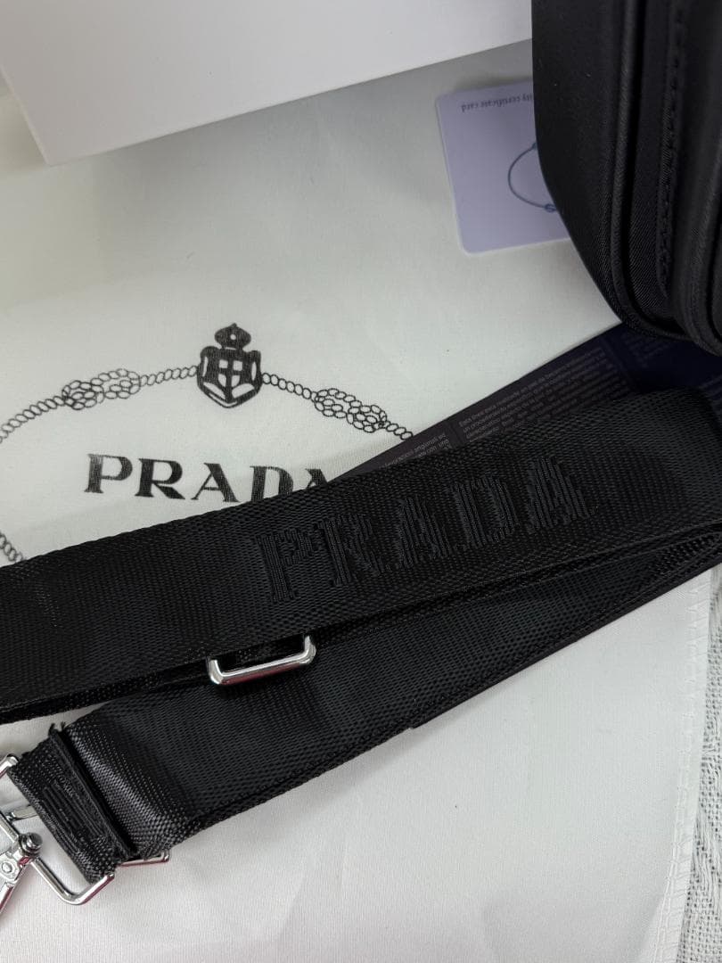 非売品 PRADA ショルダーバッグ カメラバッグ VIP @*11