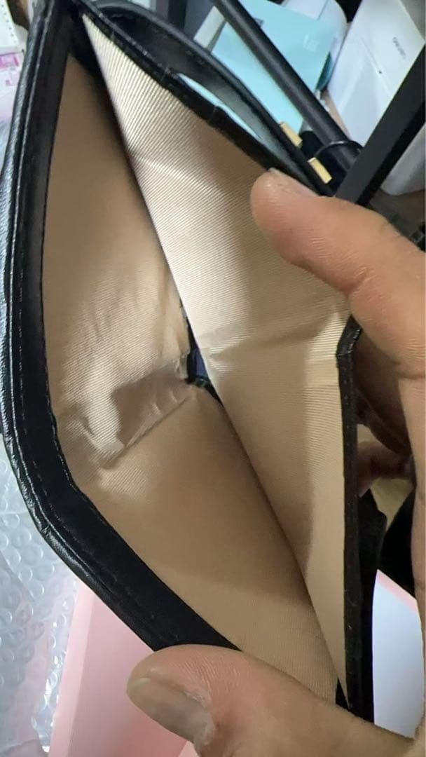 MIU MIU 中古黒皮革カードケース