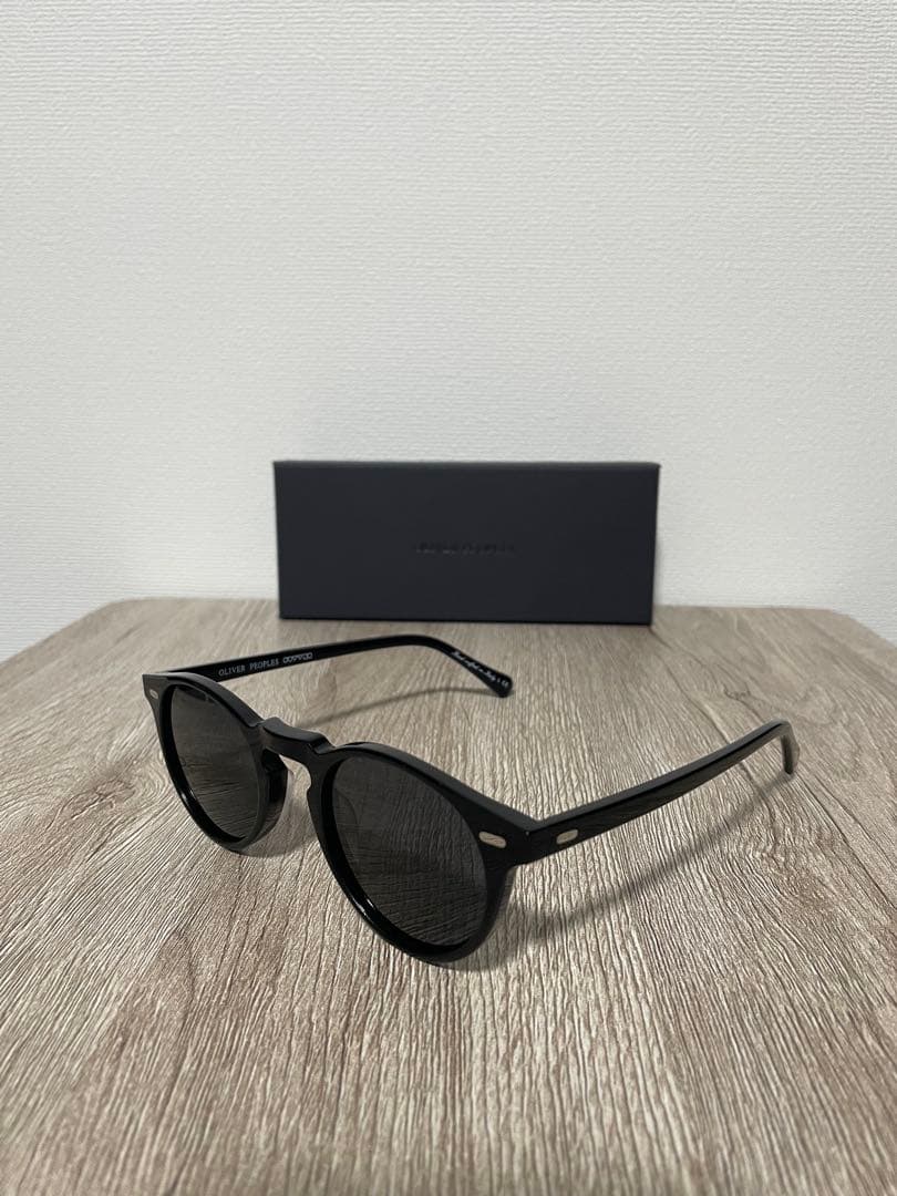 OLIVER PEOPLES オリバーピープルズ OV5186 サングラス
