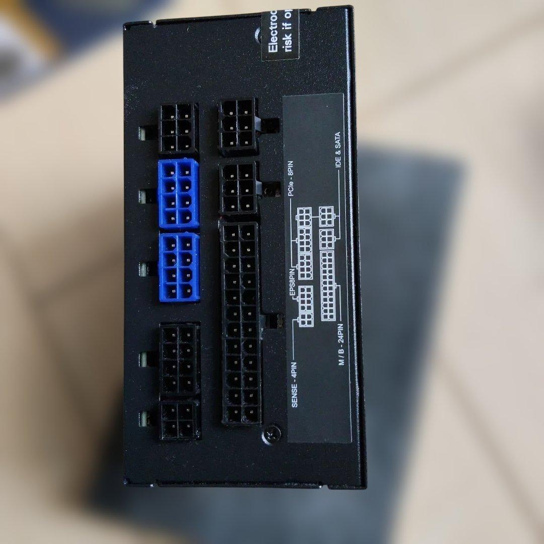 未使用品　SilverStone SFX650W電源 SX650-G