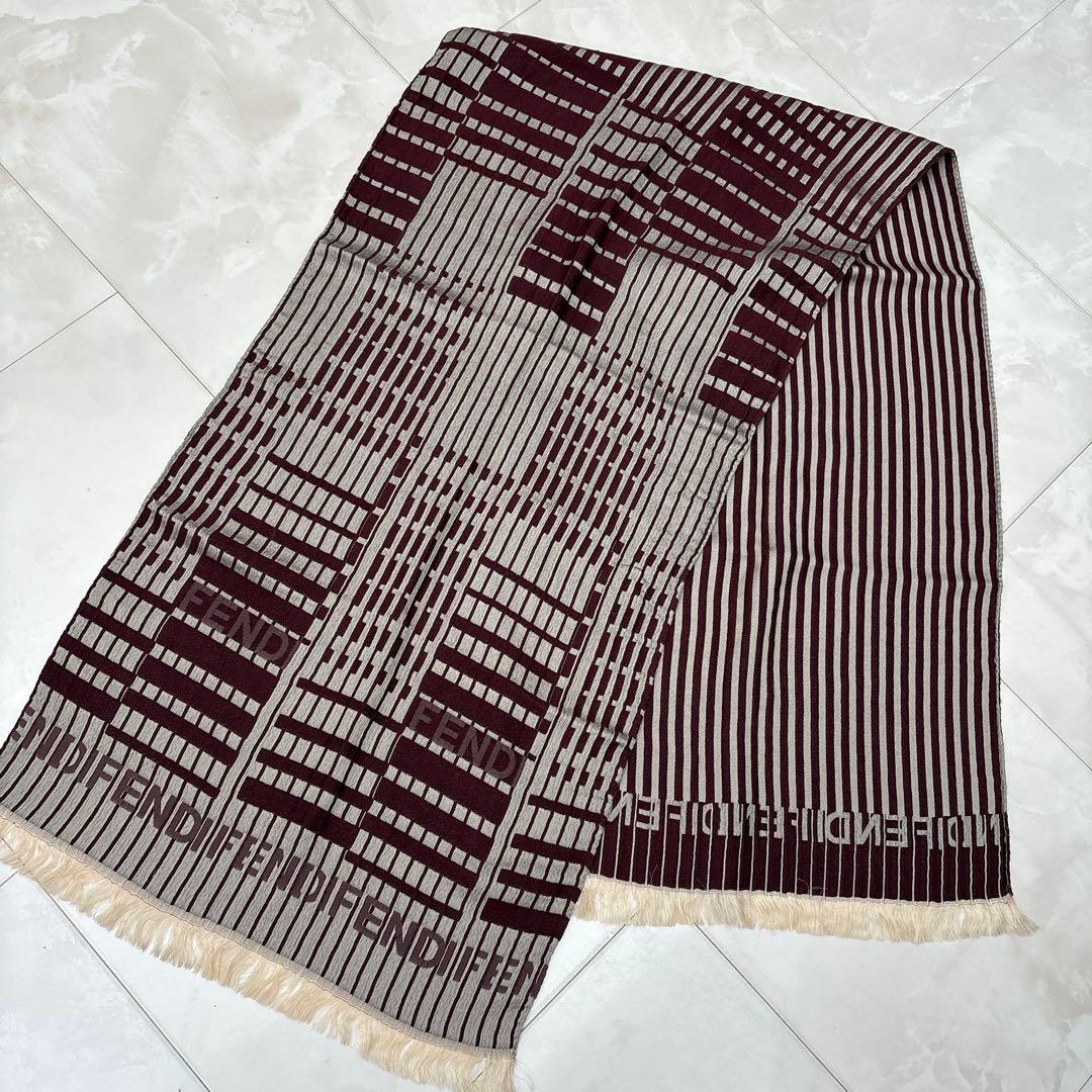 の*お様 フェンディ　FENDI ストール　ショール　スカーフ