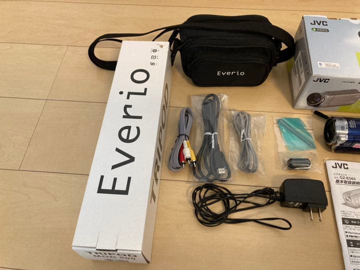 訳あり！J V C ビデオカメラ　GZーE565