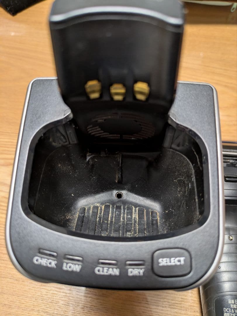 ラムダッシュ5枚刃 ES-LV7E-A 全自動洗浄充電器付 ※洗浄器ジャンク