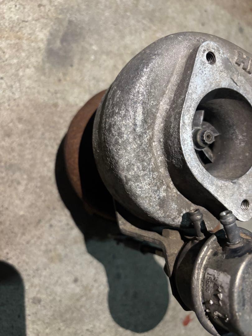HKS タービン 本体 GT2530？ RB26用