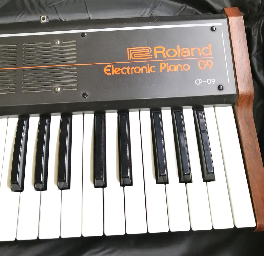 Roland ローランド　電子ピアノ　キーボード EP-09