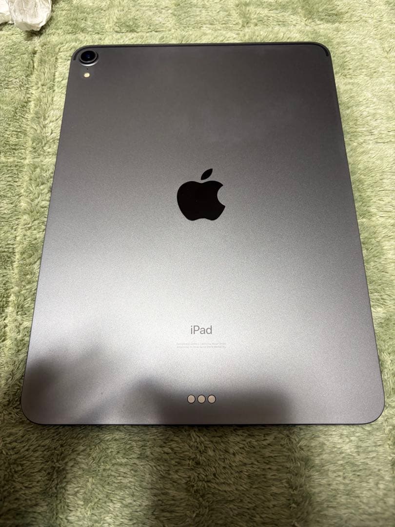 Apple iPad スペースグレー 本体とカバー付き