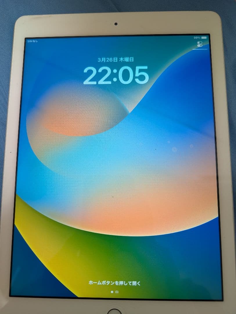 iPad 第6世代 32GB Wi-Fi + Cellular シルバー