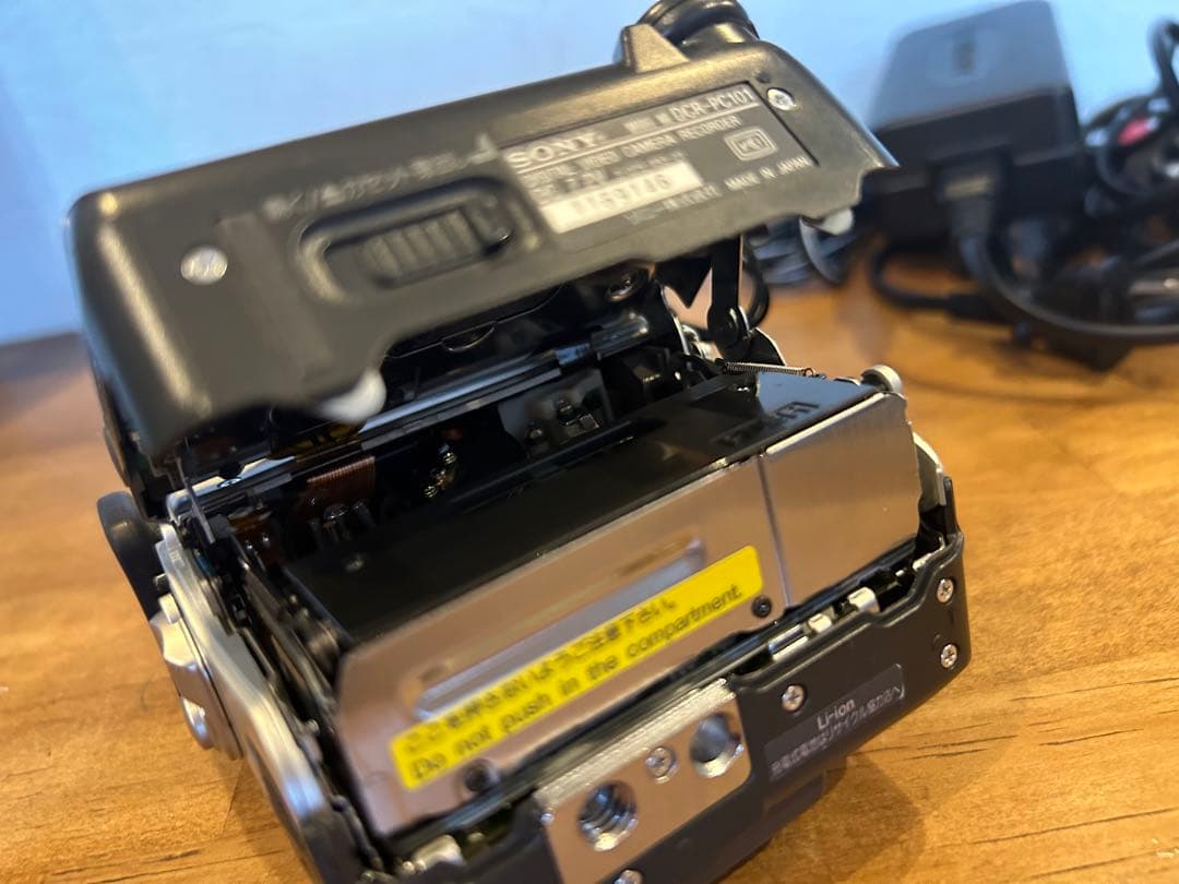 SONY ビデオカメラ DCR-PC101