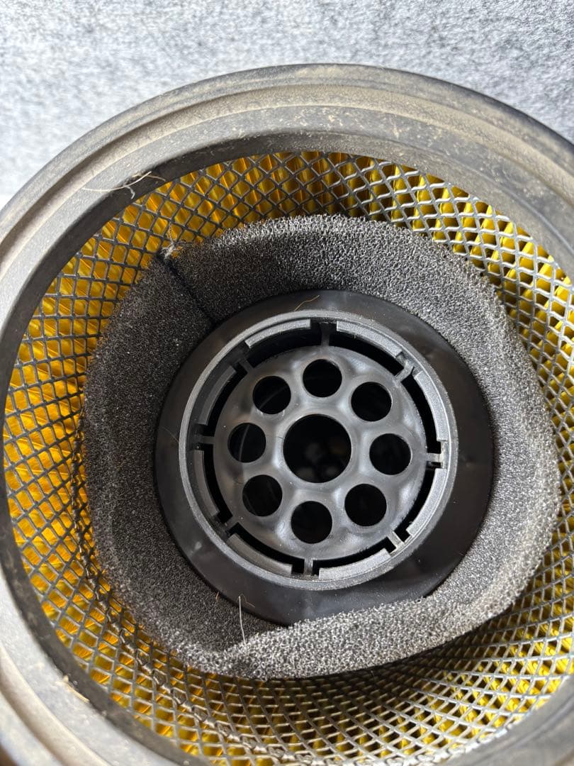 S*R様 Ryobi RVC-1100 乾湿両用掃除機 本体