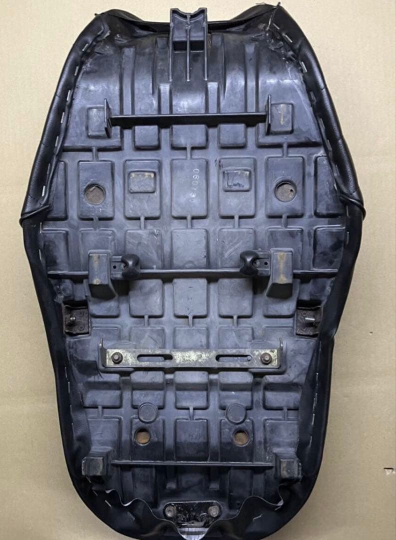 カワサキ バリオス A1 タックロール シート