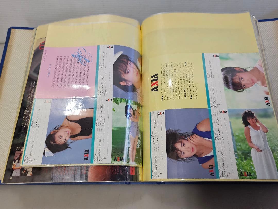 ⑨超美品！斉藤由貴シリーズ 雑誌切り抜き 大量！ファイル綴じ 約370ページ良好