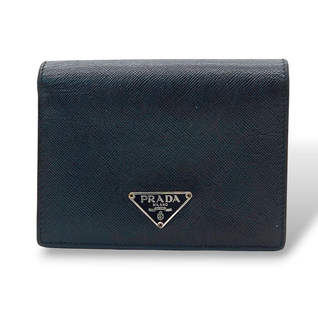 美品 PRADA 三つ折り財布 サフィアーノ レザー 三角プレート ブラック