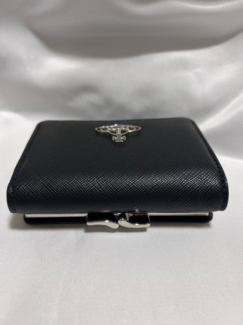 Vivienne Westwoodブラック 三つ折り財布