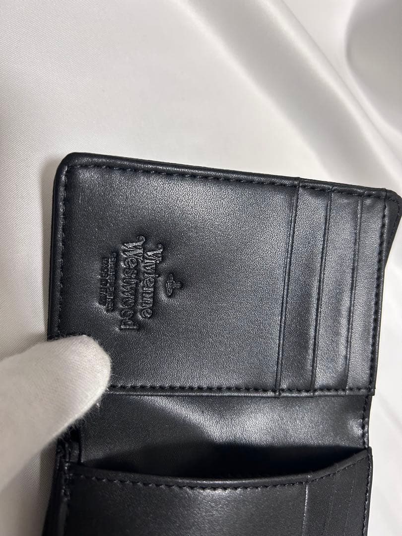 Vivienne Westwoodブラック 三つ折り財布