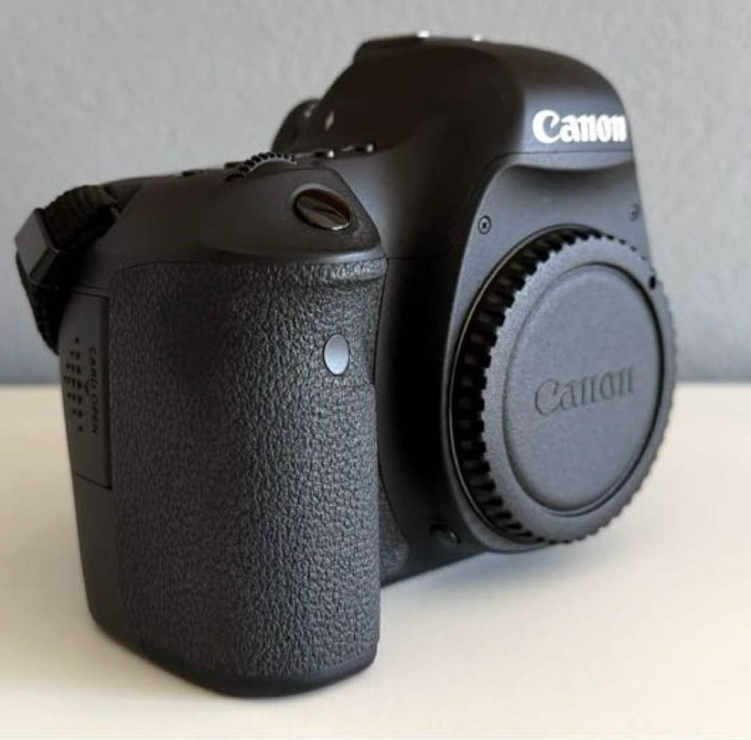 Canon EOS 6D フルサイズ 一眼 ストラップ付