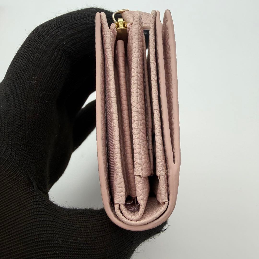 極美品　agnes b アニエスベー　折り財布　ロゴ金具　レザー　ピンク