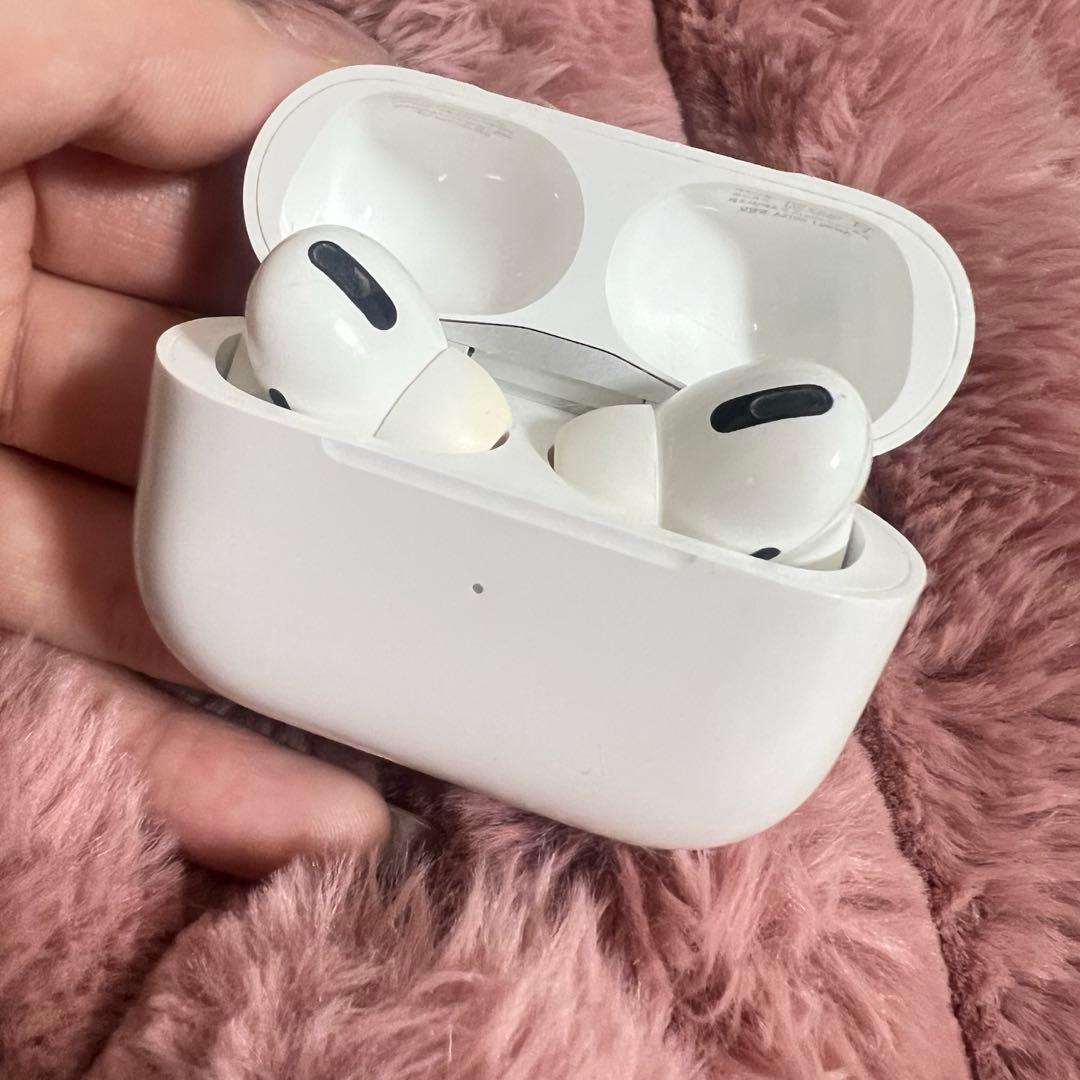 ひ*さ様 【正規品】AirPods Pro 第二世代　美品