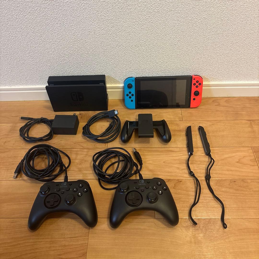 Nintendo Switch本体+ホリパッド×2