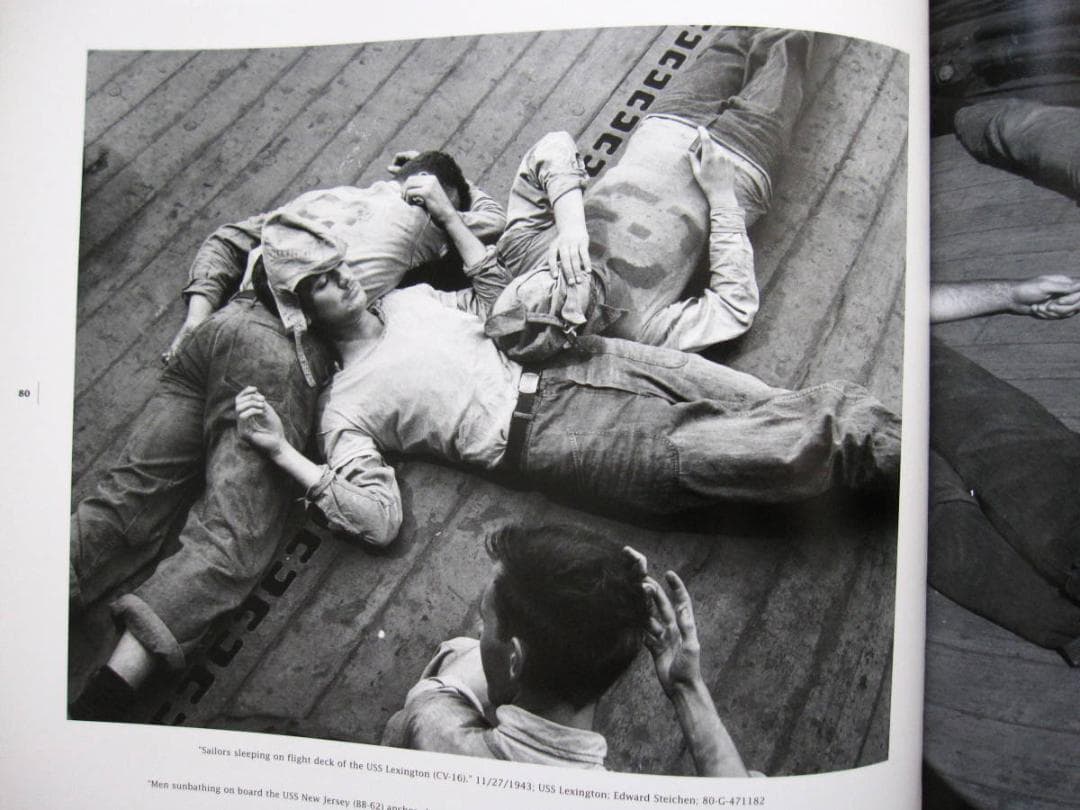 Men of World War II　Fighting Men at Ease