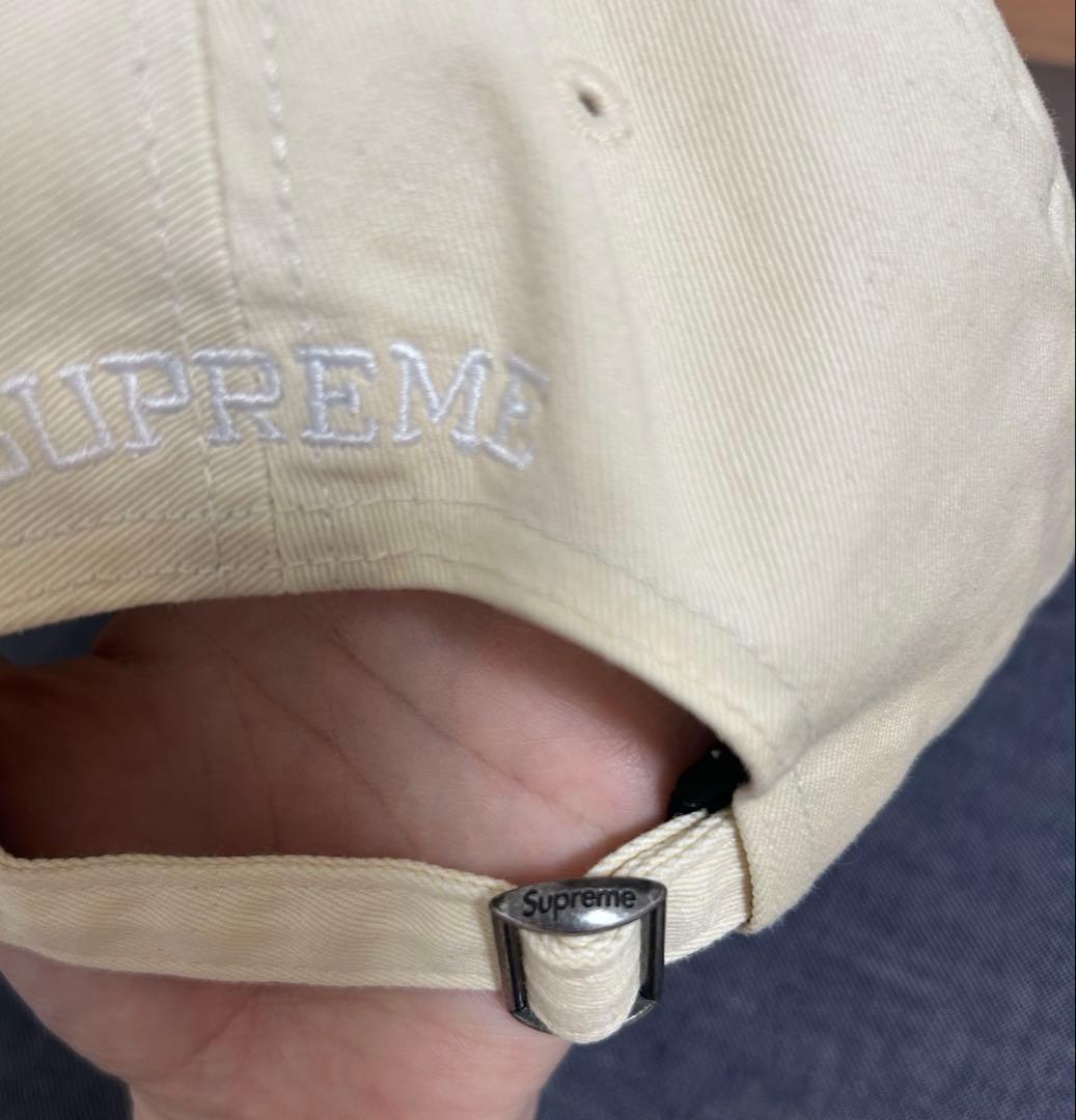 Supreme ロゴキャップ