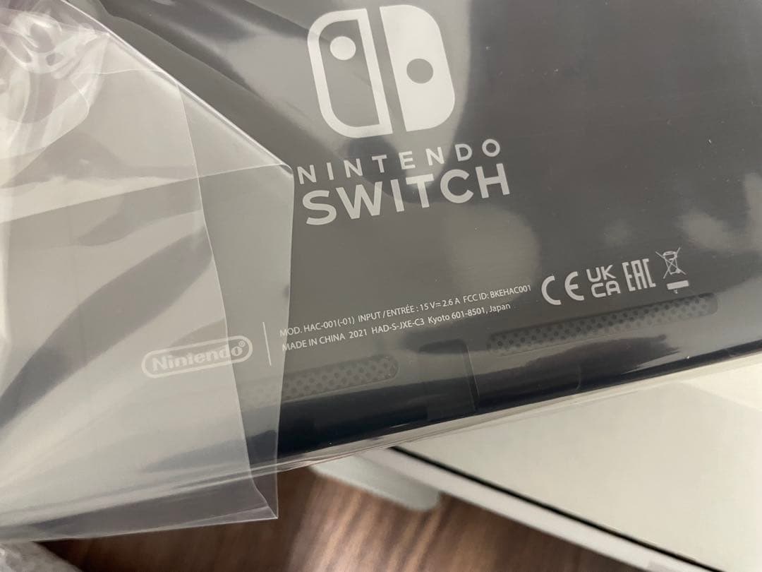 未使用品　Nintendo Switch 本体 青/赤　2021年