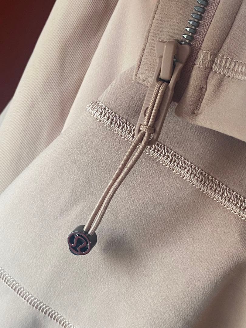 Lululemon フード付き DifineジャケットNulu パーカーサイズ6