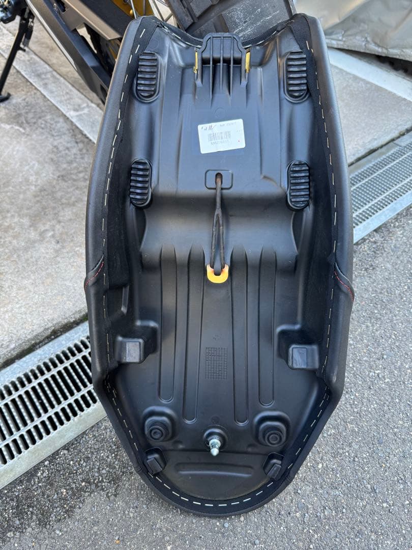 Ducati ドゥカティ スクランブラー デザートスレッド 純正 シート