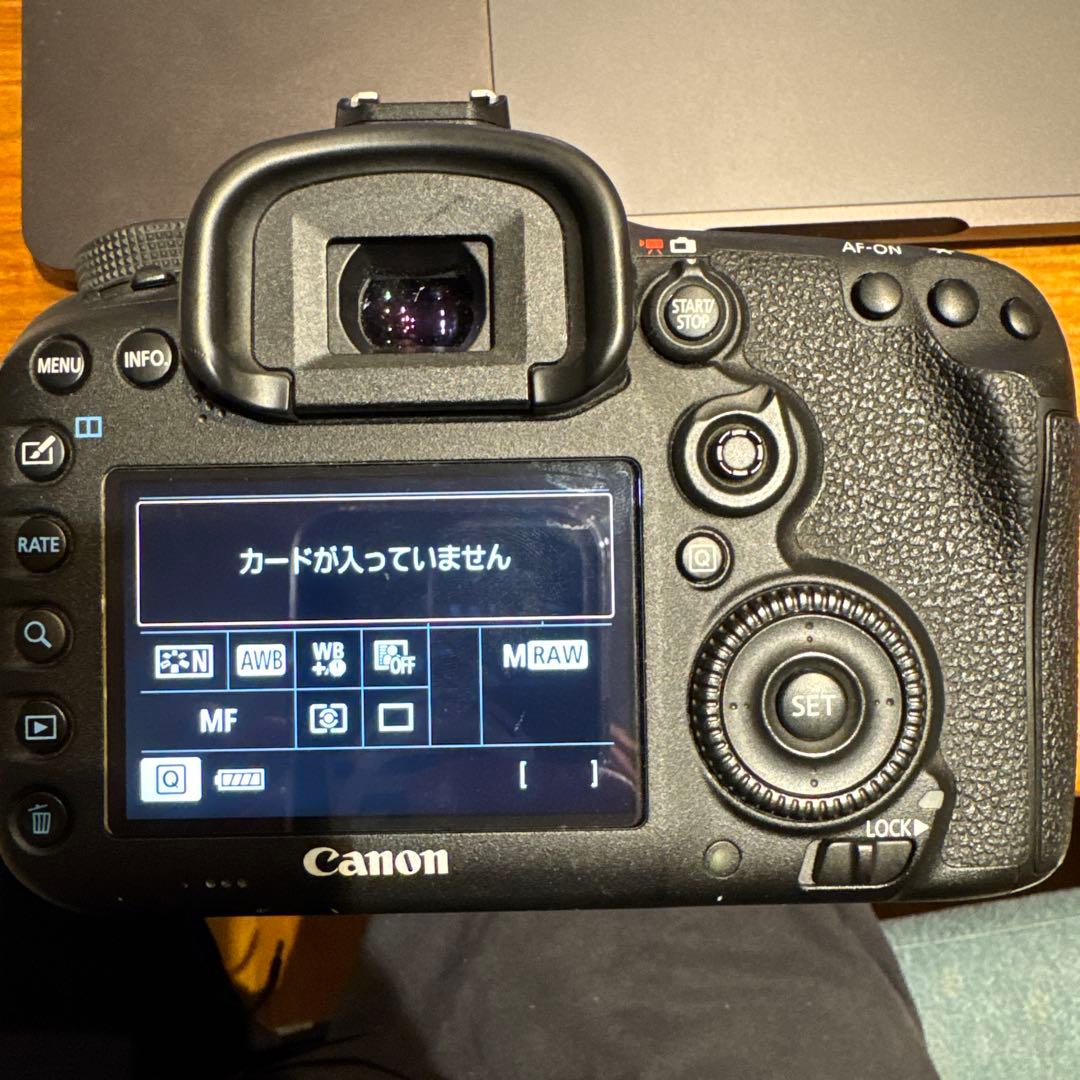 Canon EOS 7D Mark II デジタル一眼レフカメラ