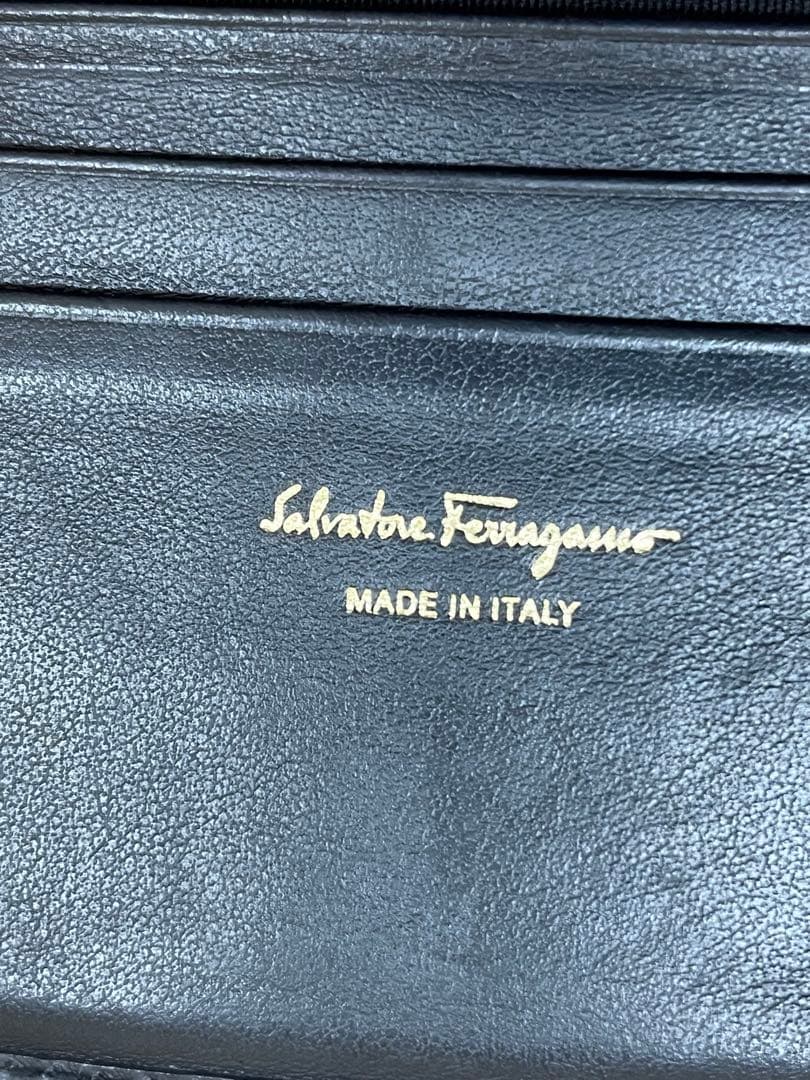 星*︎様 美品　Ferragamo フェラガモ　ミニ財布　Wガンチーニ　ガンチー