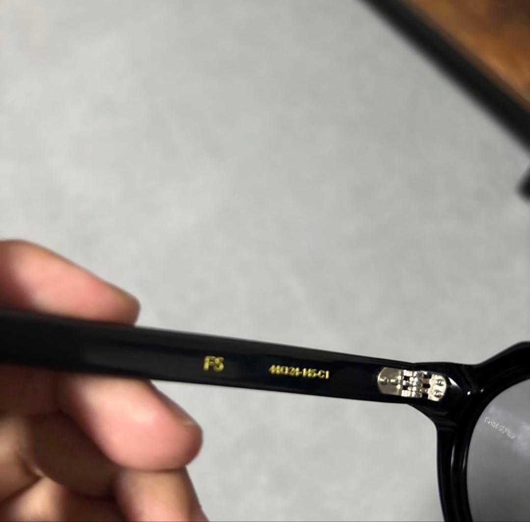 Few by NEW. F5 サングラス Black