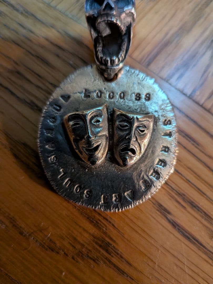 EYE3M‘s collection two face Necklace
